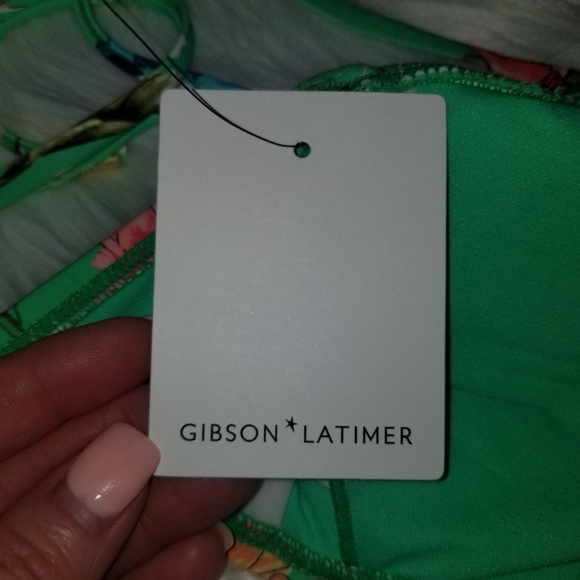 Gibson & Latimer Bikini Top- Medium - Picture 9 of 13